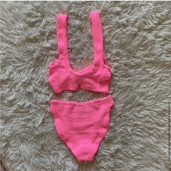 NWT Hunza g Juno twisted bikini set in bubblegum one size - Picture 8 of 8